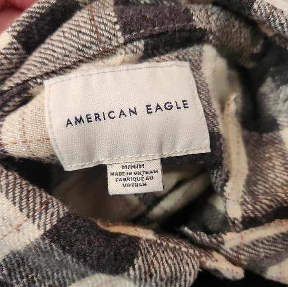 American Eagle Plaid Cropped Button-Down Top Size Medium - Picture 9 of 11